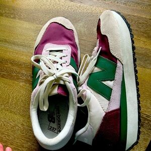 New Balance 237